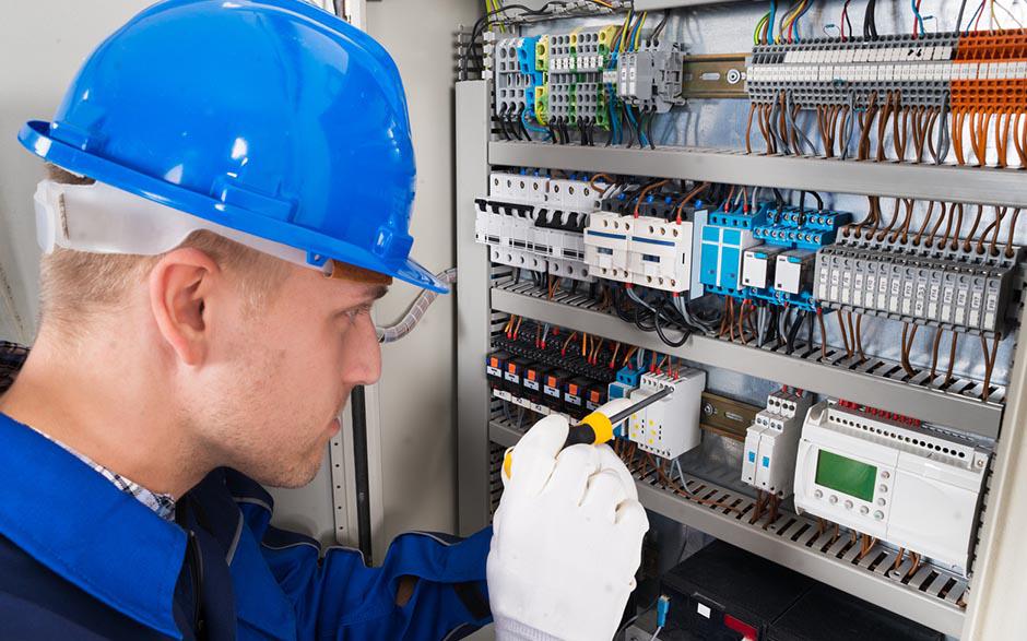devis d'électricité Paris 8