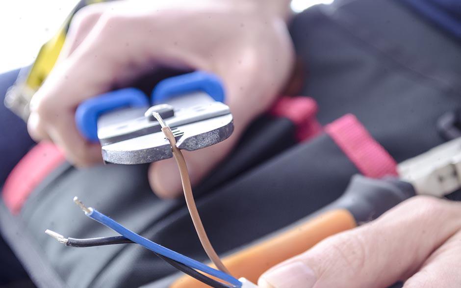 recherche électricien Paris 7